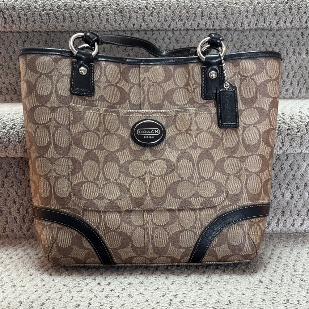 Coach Peyton Signature Tote